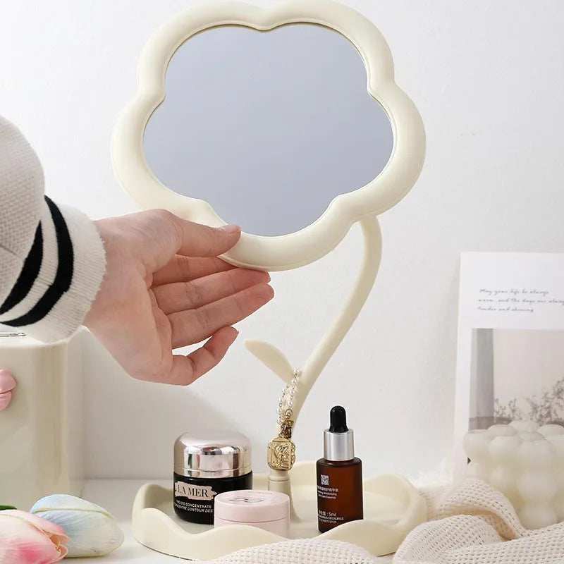 Blossom Beauty Mirror - My Neatology